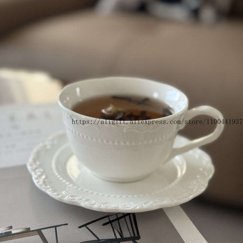 Coffee Tea Mix - フレンチライト高級エンボス花柄コーヒーカップとプレートセット絶妙なアフタヌーンティーセラミックカップ