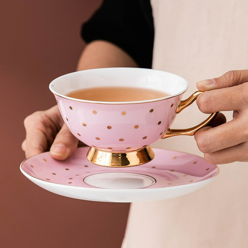 セラミックピンクコーヒーマグカップ、ディッシュティーカップ付 - Coffee Tea Mix のレビューと価格