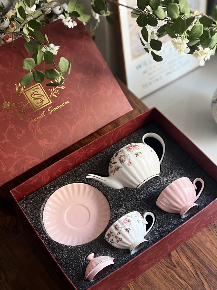 コーヒーカップセット シンプルなヨーロピアンスタイル アフタ - Coffee Tea Gift Set のレビューと価格