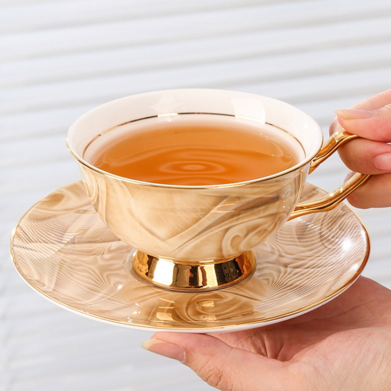 絶妙なお土産ボーンチャイナコーヒーカップ＆ソーサーセット、ク - Coffee Tea Gift Set のレビューと価格