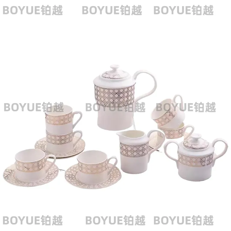 高級ボーンチャイナコーヒーカップセット シンプルなヨーロピア - Coffee Tea Gift Set のレビューと価格